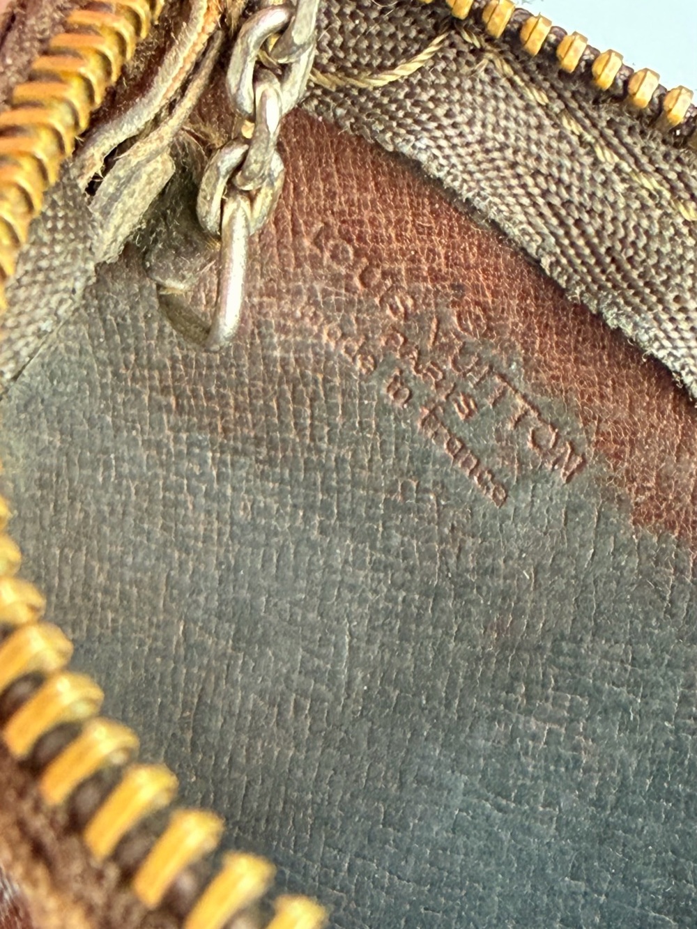Louis Vuitton Vintage Key/Card Cles Pouch - Picture 7 of 13